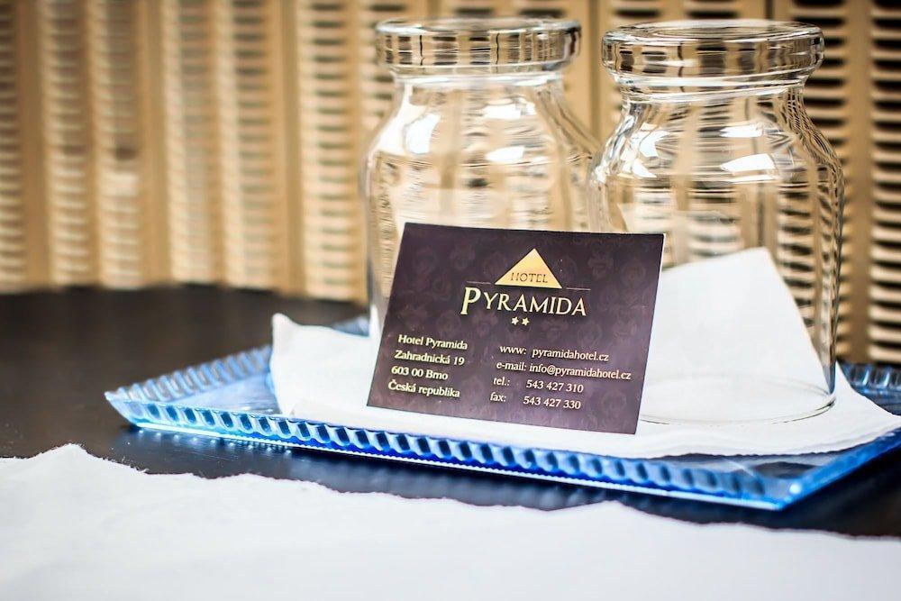 Hotel Pyramida Brünn  Kültér fotó