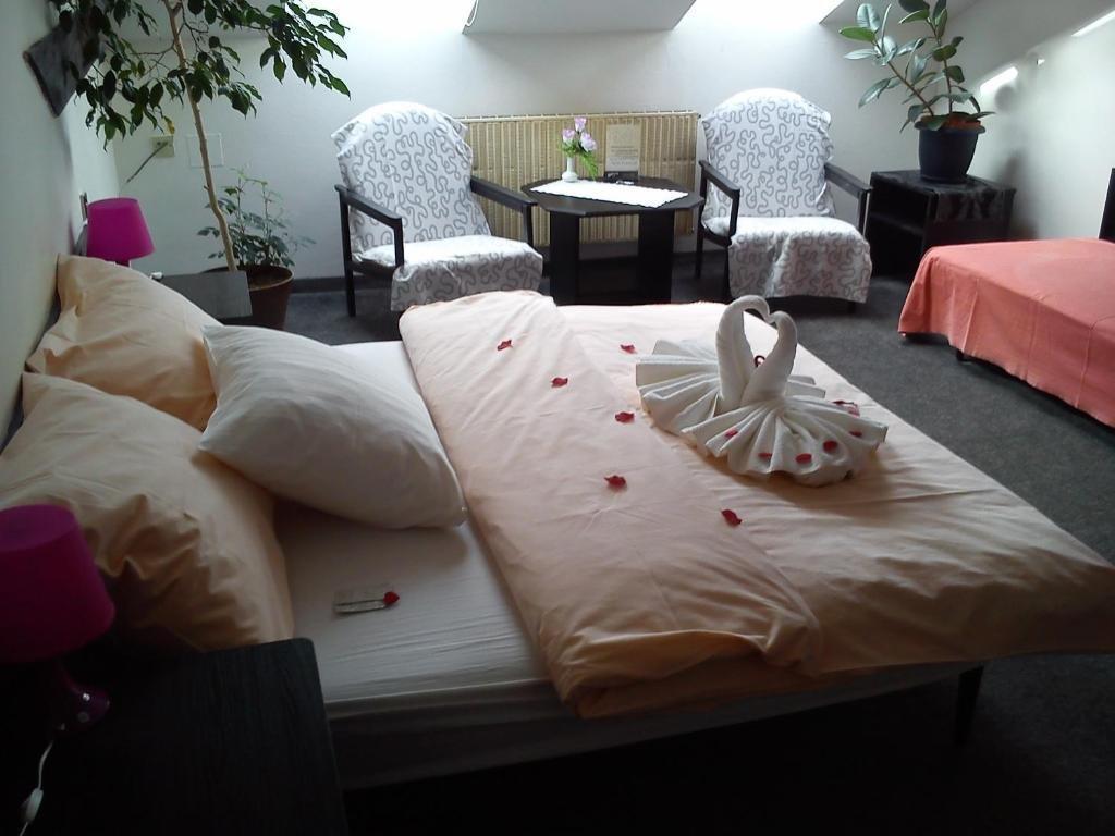 Hotel Pyramida Brünn  Kültér fotó