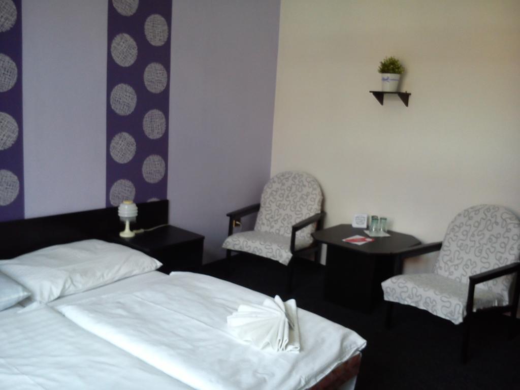 Hotel Pyramida Brünn  Kültér fotó