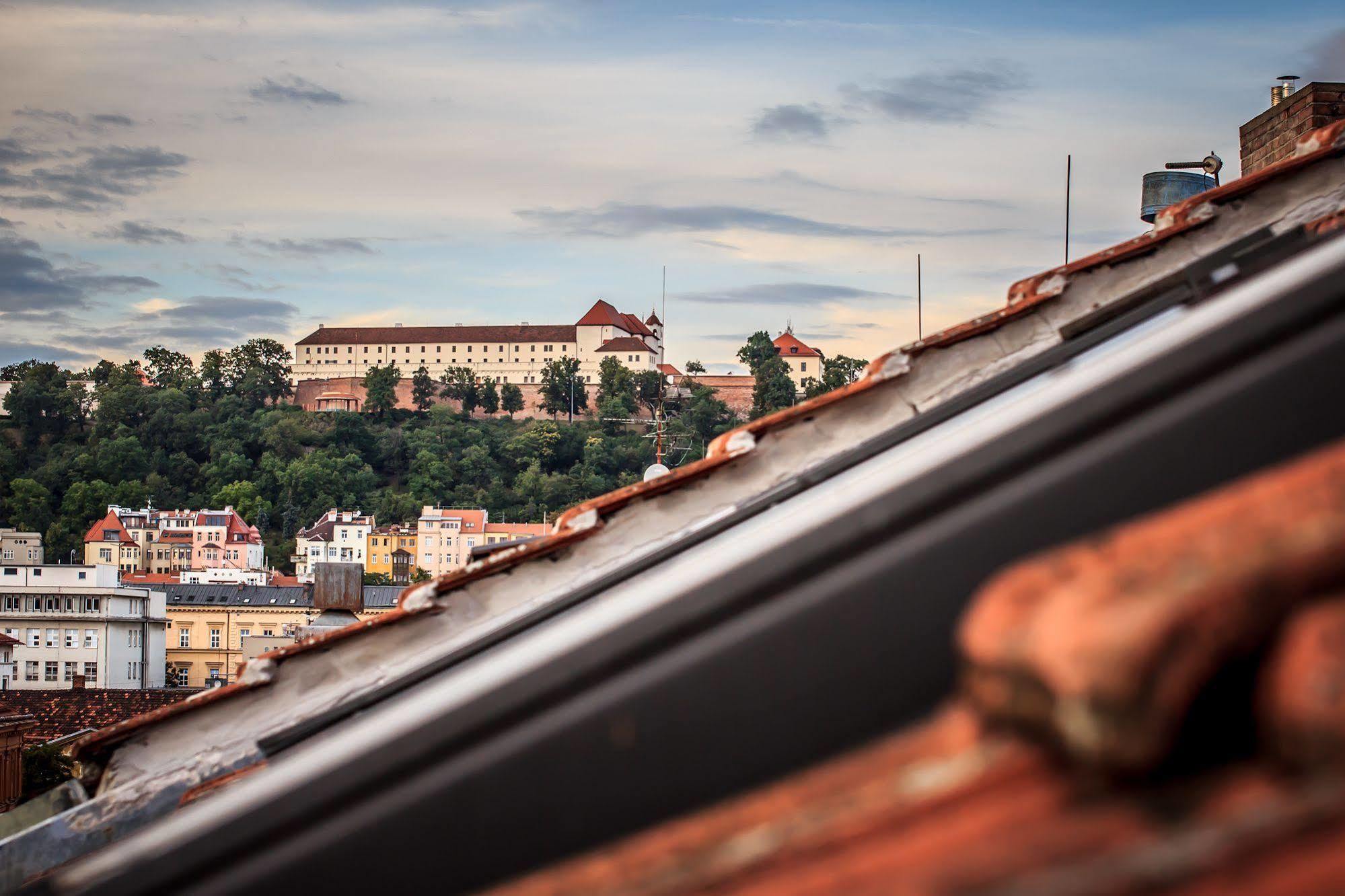 Hotel Pyramida Brünn  Kültér fotó